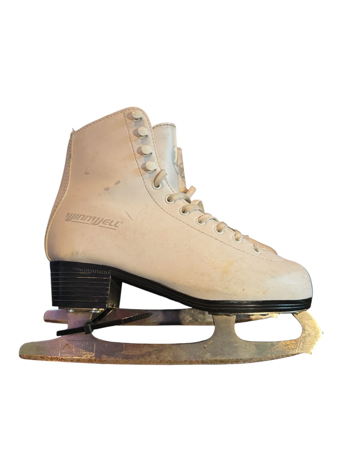 Used Winnwell Figure Skates Size 4