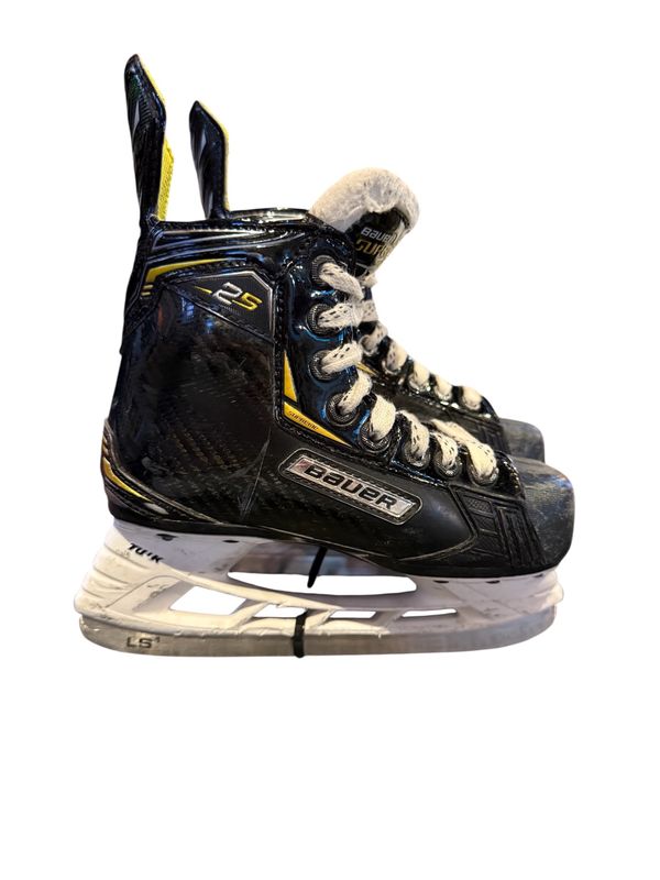 Used Bauer Supreme 2S Skates Size Yth 13 D