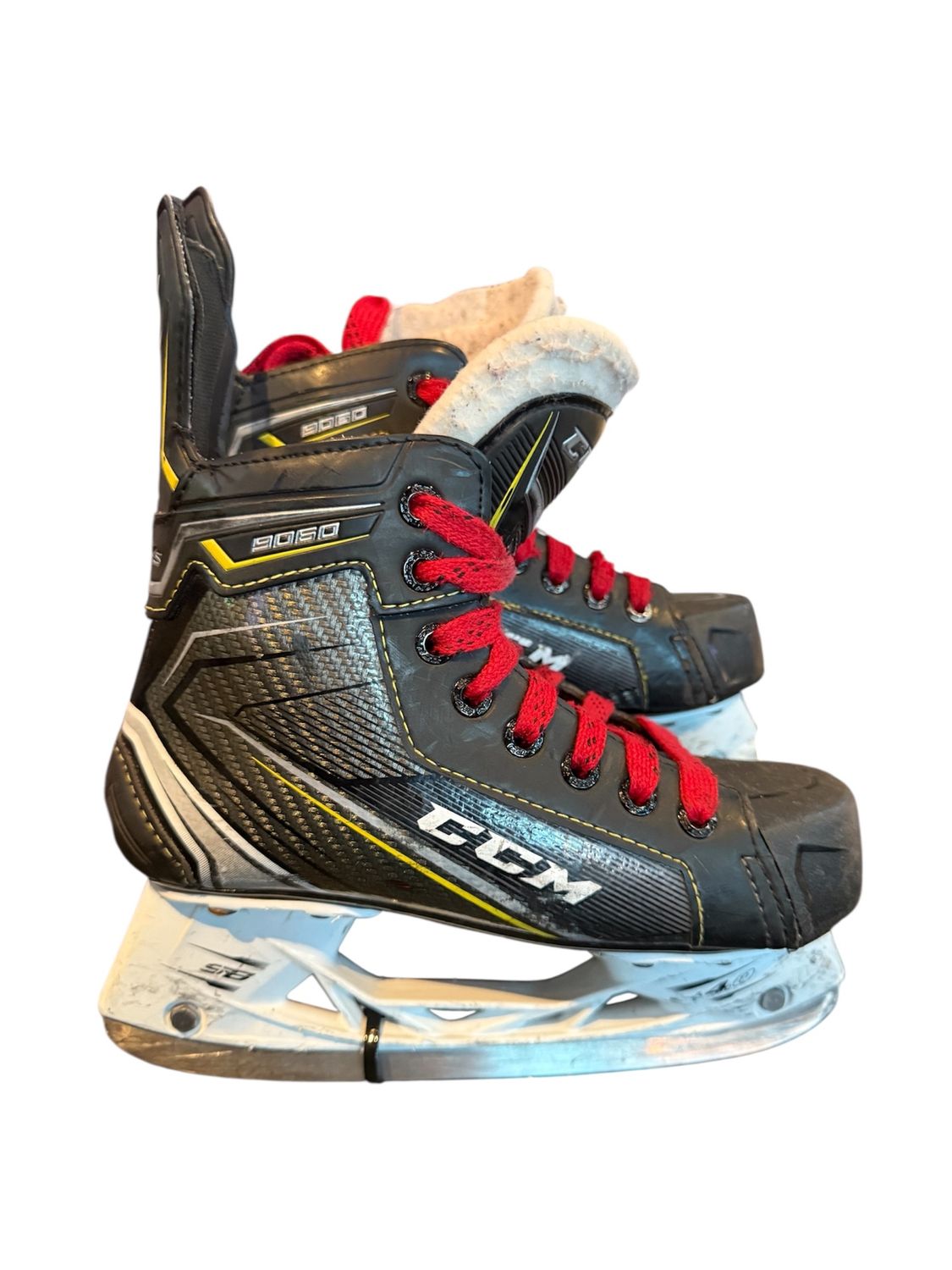 Used CCM Tacks 9060 Skates Size 2.5D