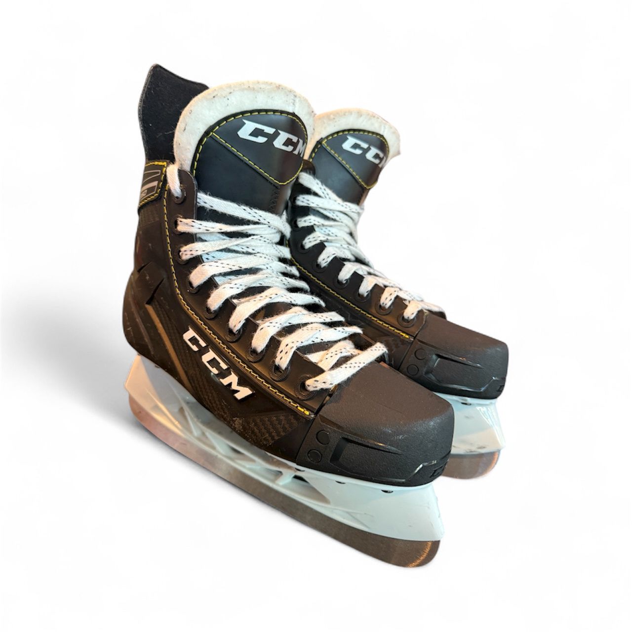 Used CCM Super Tcks 9350 Skates Size 5