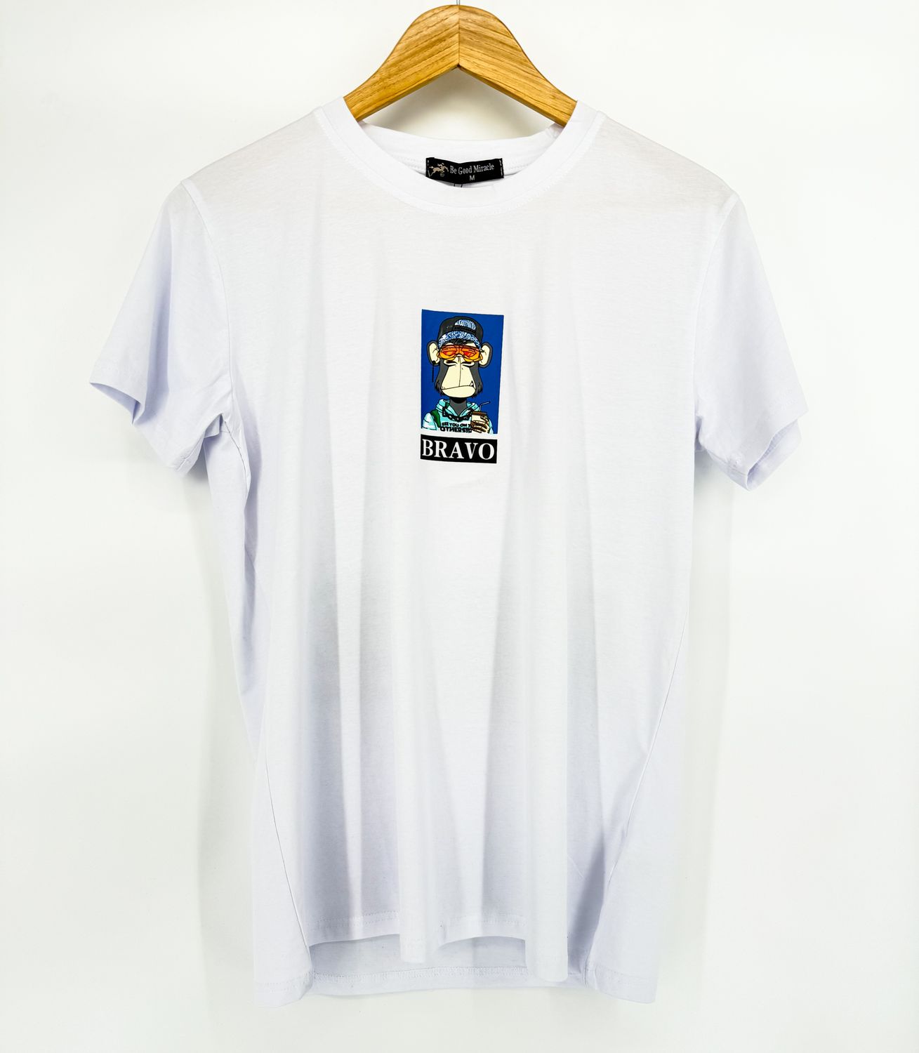 “Bravo” Mugshot Graphic T-shirt – Wit