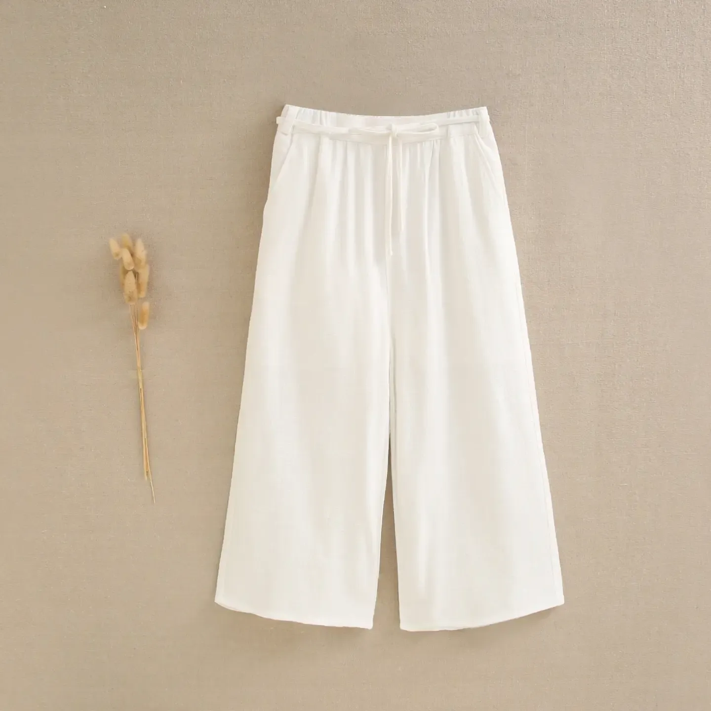 Witte linnen broek