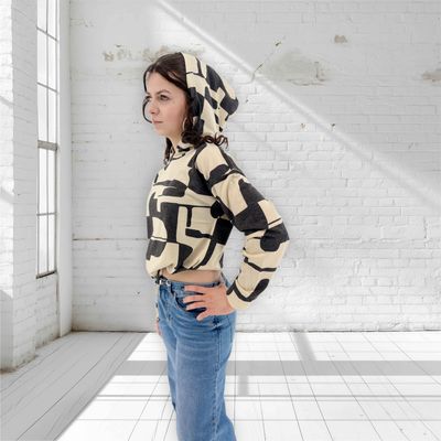 HOODIE/SWEATER