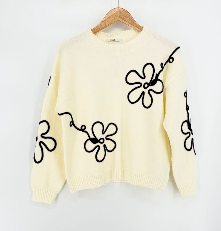 Witte trui met zwarte bloem Tiluna
