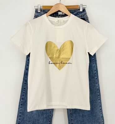 witte t-shirt met goud hartje