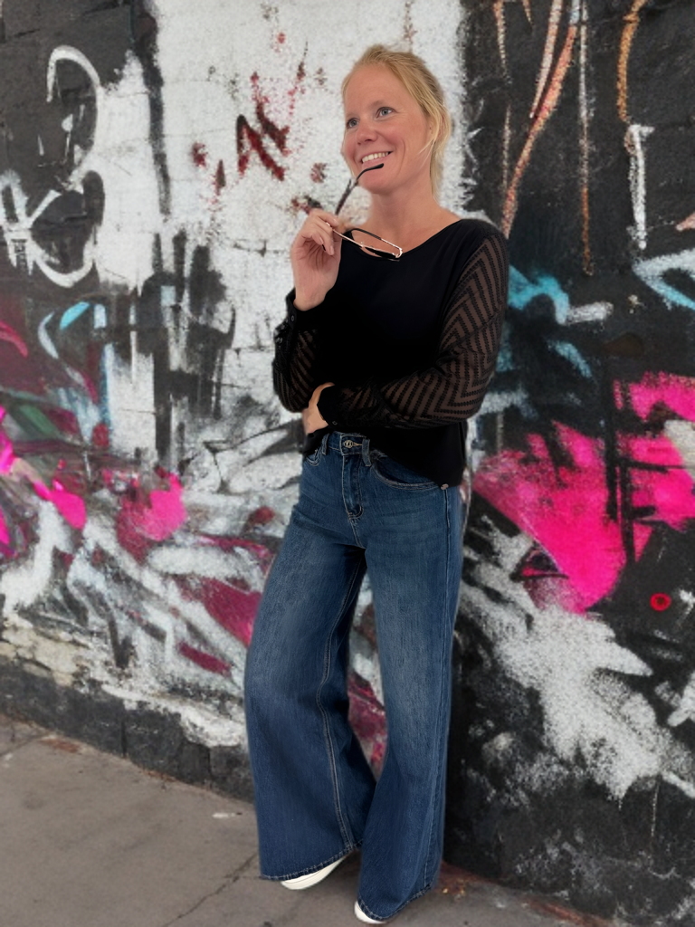 Zwarte blouse met doorzichtige mouwen Palma