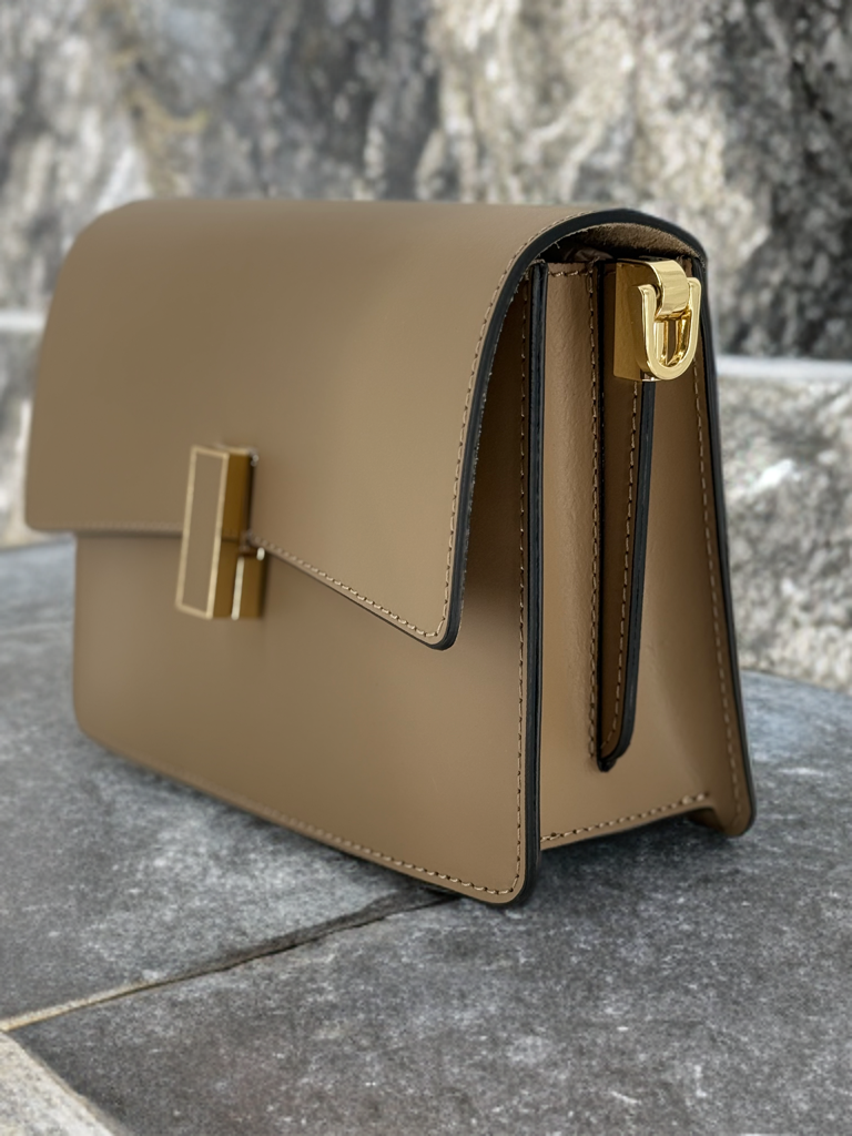 Beige lederen hand/schoudertas