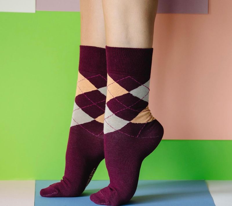 burgundy- Pepper socks