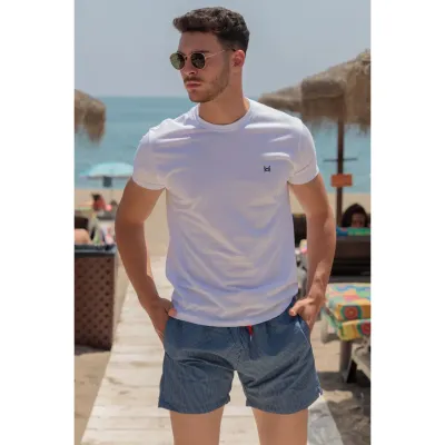 Eenvoudig witte T-shirt – Stijlvol &amp; Comfortabel