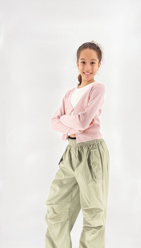 Trendy &amp; Comfortable: Khaki Cargo Pants for Teenage Girls