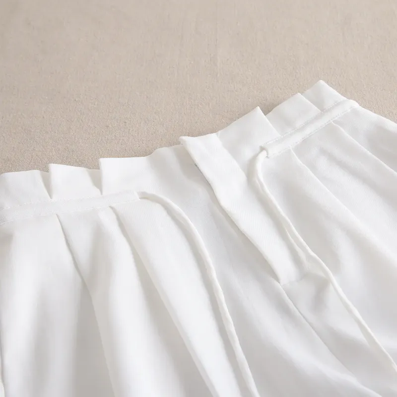 Witte short, feestcollectie