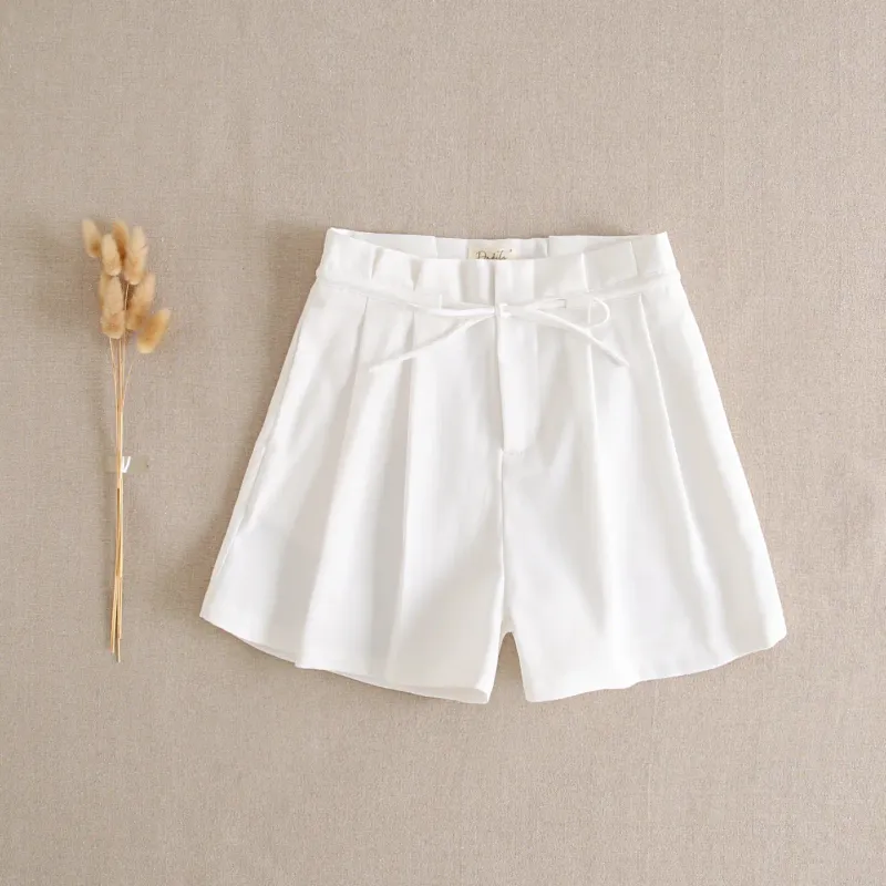 Witte short, feestcollectie