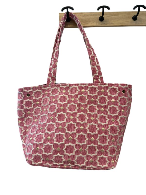 Pink tas