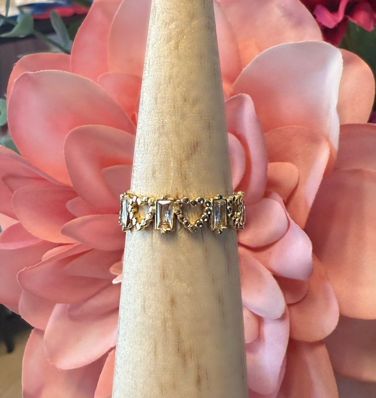 Amour Spark Ring