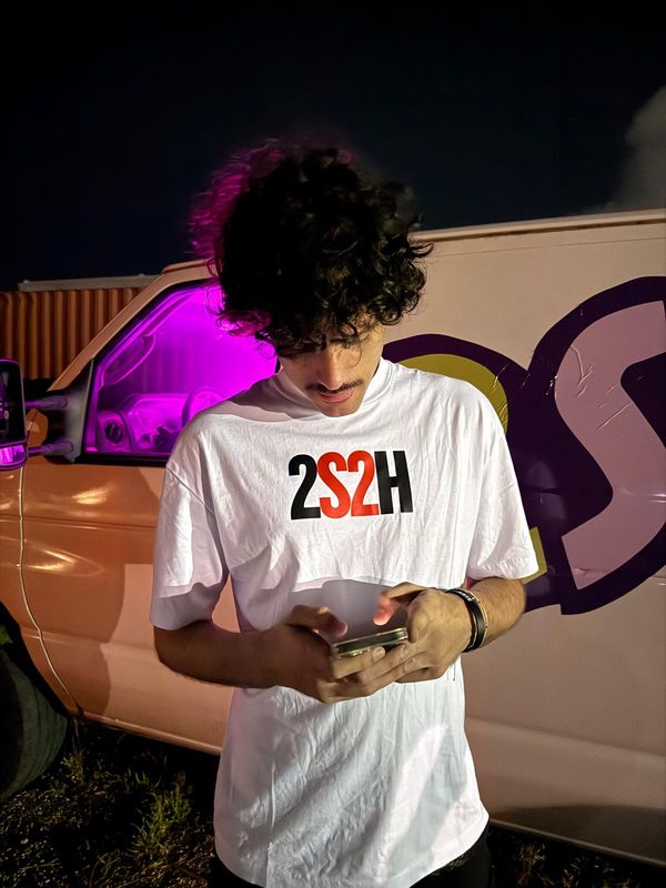 2SCOTTY2HOTTY OFFICIAL TEE