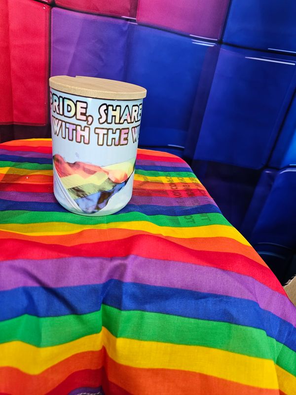 Show your pride coffee mug with lid
