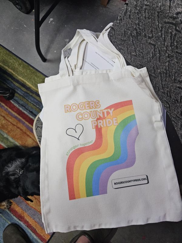 PRIDE TOTES by Levi