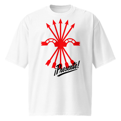 Camiseta oversize blanca &quot;¡Presente!&quot;