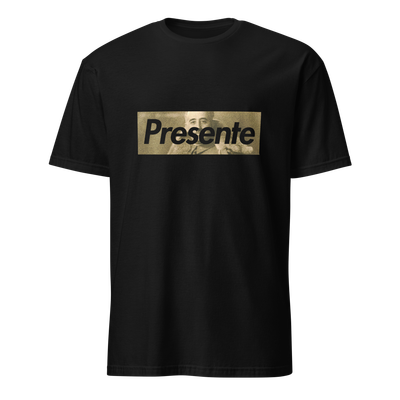 Camiseta negra ["Presente" Franco]