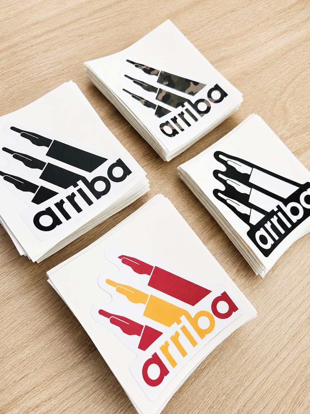 PACK 4 ADHESIVOS «ARRIBA» – MODO BASADO