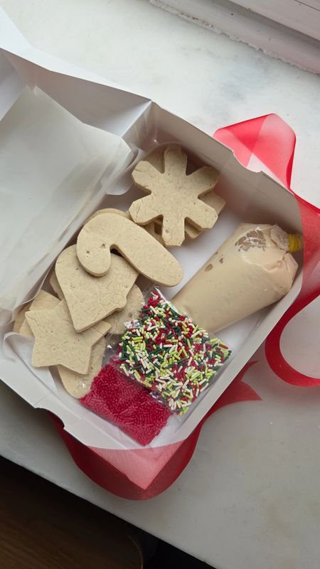 Sugar Cookie - DIY Decorating Kit Sugar Cookie - DIY Decorating Kit