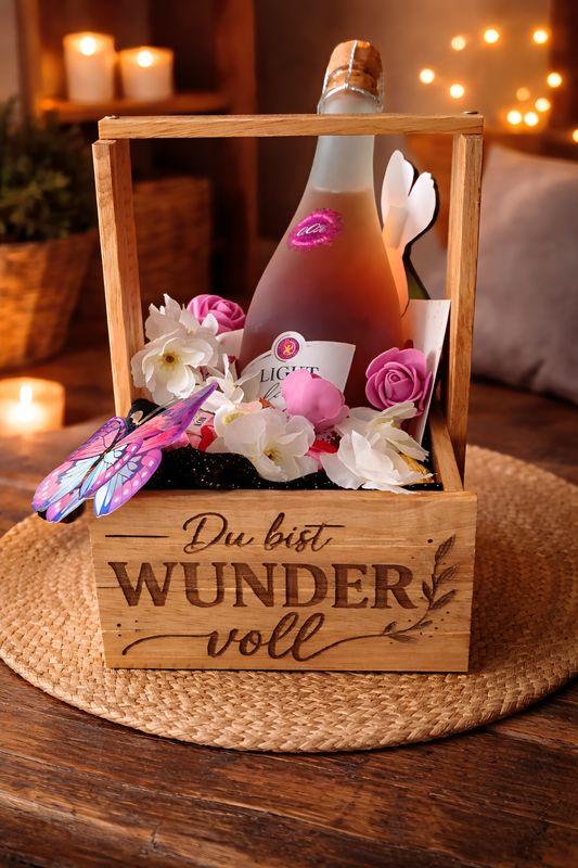 Großer Geschenkkorb aus Holz