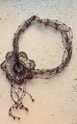Collana &quot;FIORE CON PISTILLI&quot;