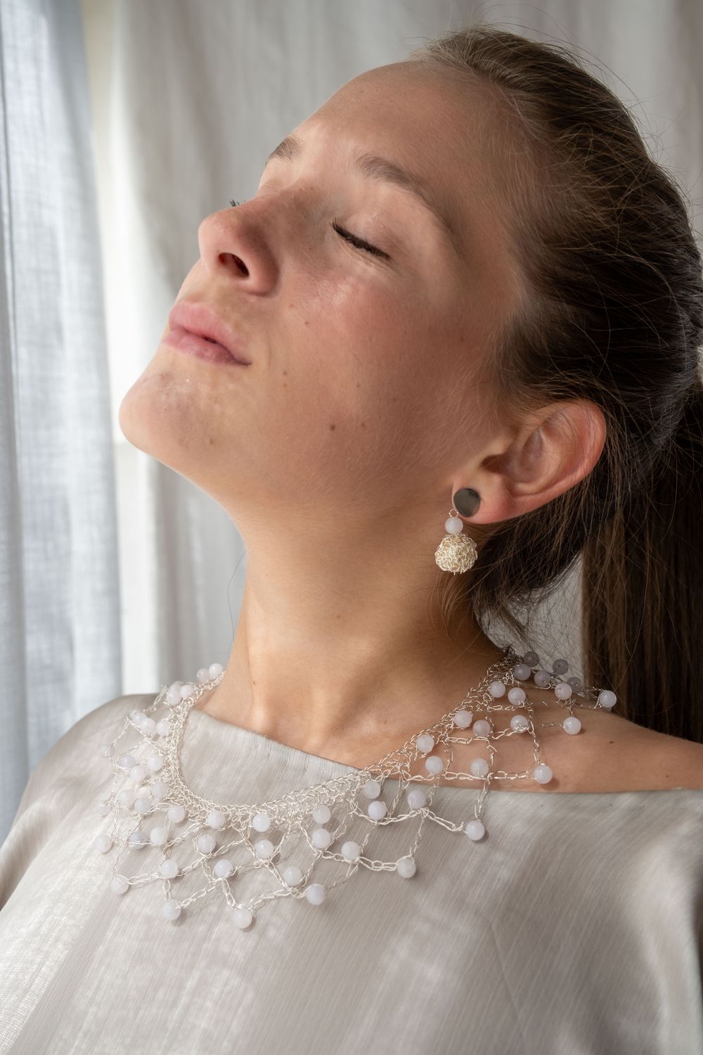Arabesque con giada azzurro grigio
