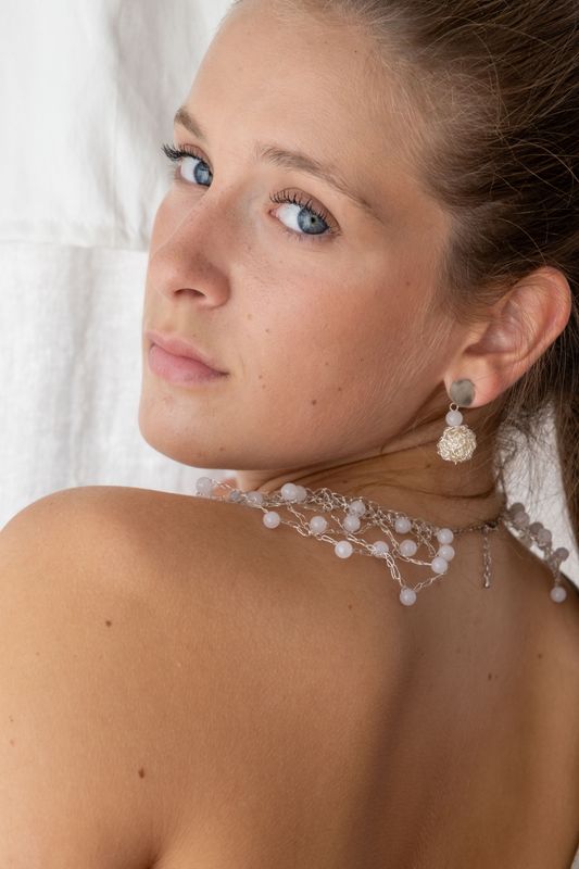 Orecchini Aurora perla azzurro grigio