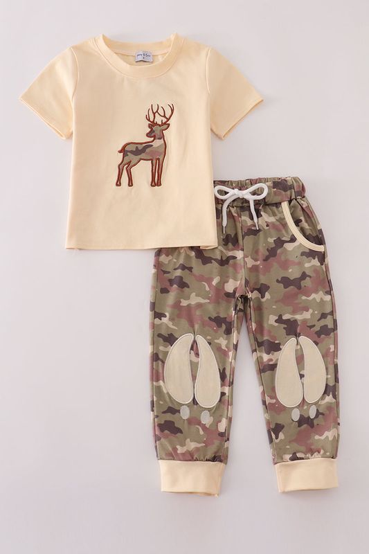 Camouflage Deer Applique Boy&#39;s Two-Piece Set