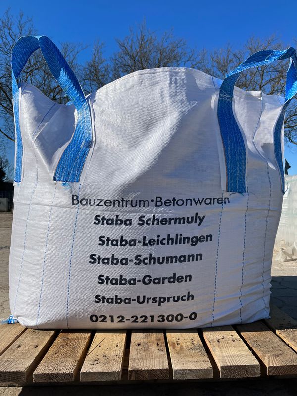 Fallschutz.Hackschnitzel im BIG BAG