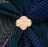 Trefoil Scarf Slider - Gold