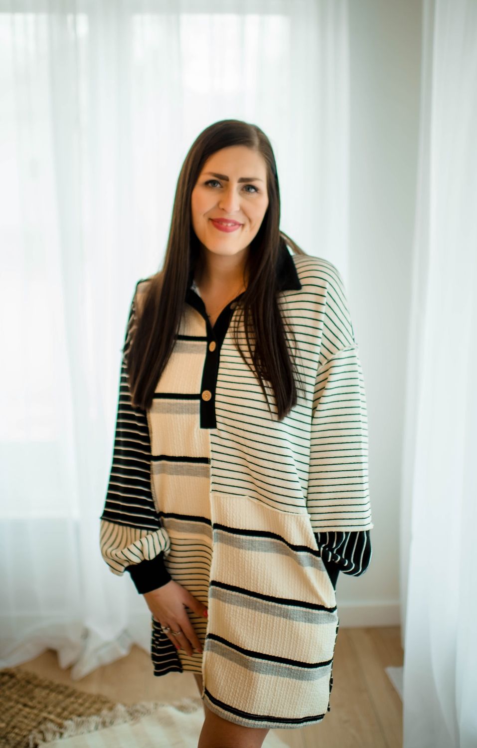 Colorblock Henley Collar Shift Mini Dress