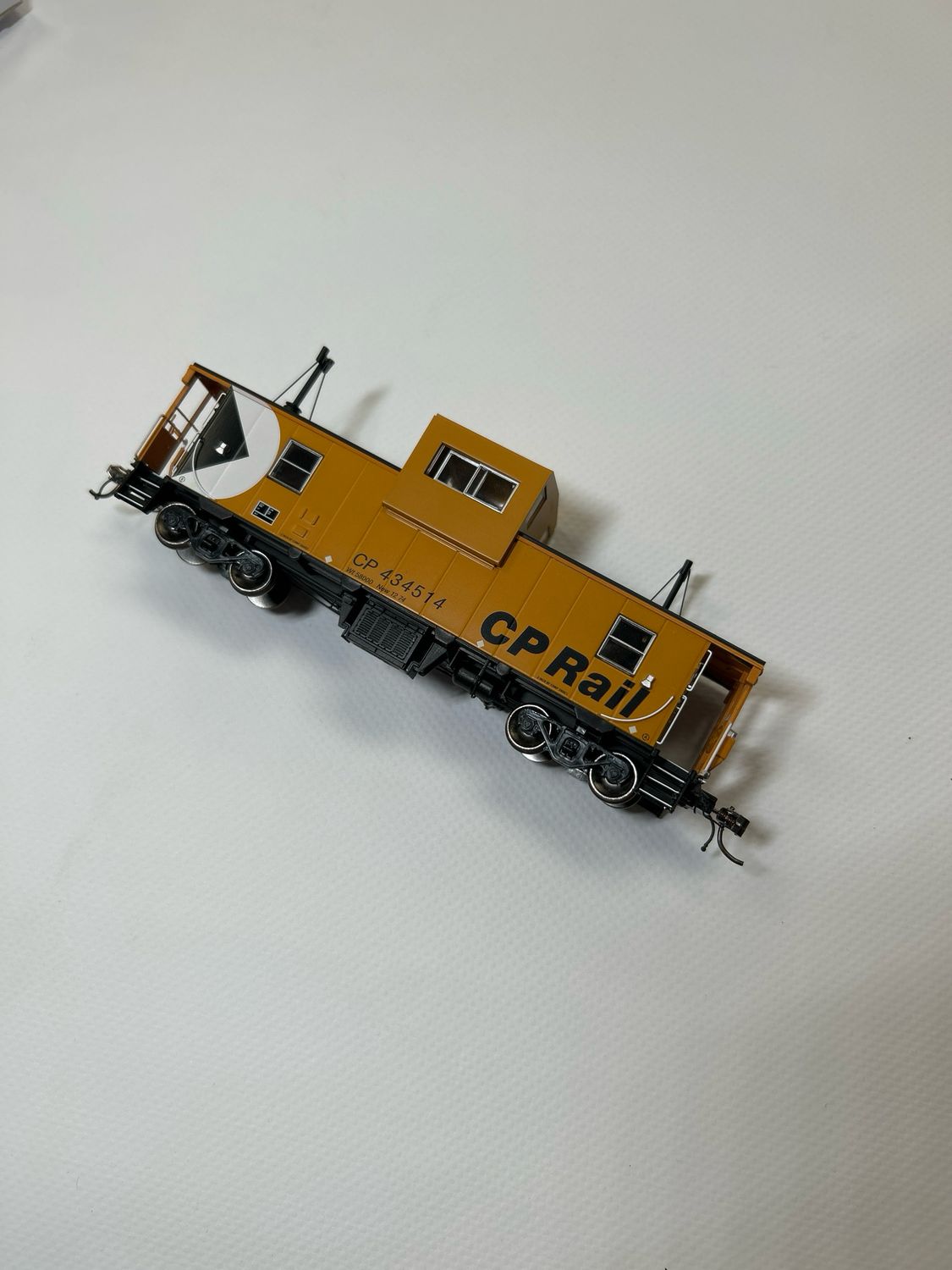 Rapido HO - Angus Wide Vision Caboose