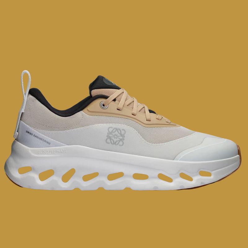 ON cloud LOEWE 2( Tan /White)