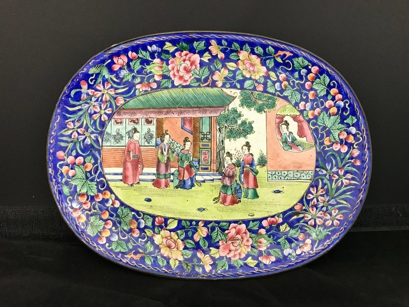 Mid - Late 19th century Oval Chinese Cantonese Enamel Dish