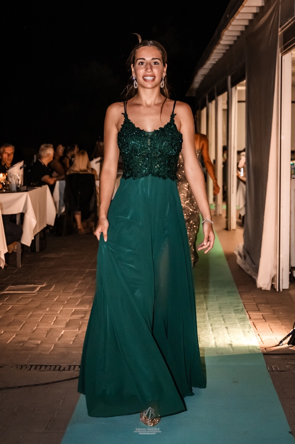 Collezione cerimonia abito pizzo e intreccio verde