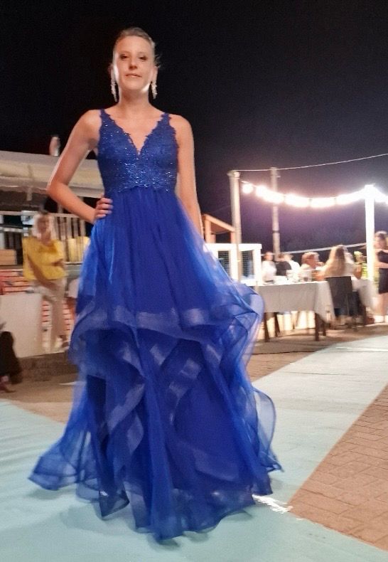 Collezione cerimonia abito gonna a balze bluette