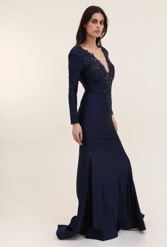 Collezione Curvy abito ricamato blu