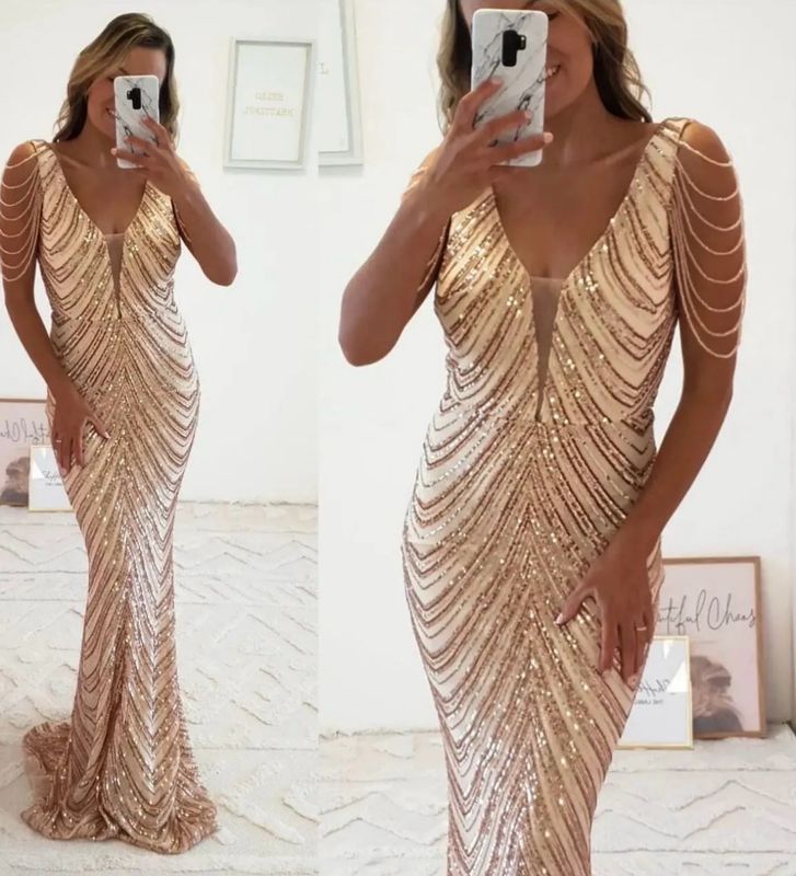 Collezione Curvy abito paillettes oro