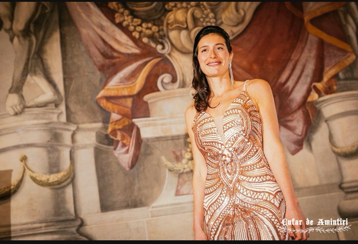 Collezione cerimonia abito paillettes oro