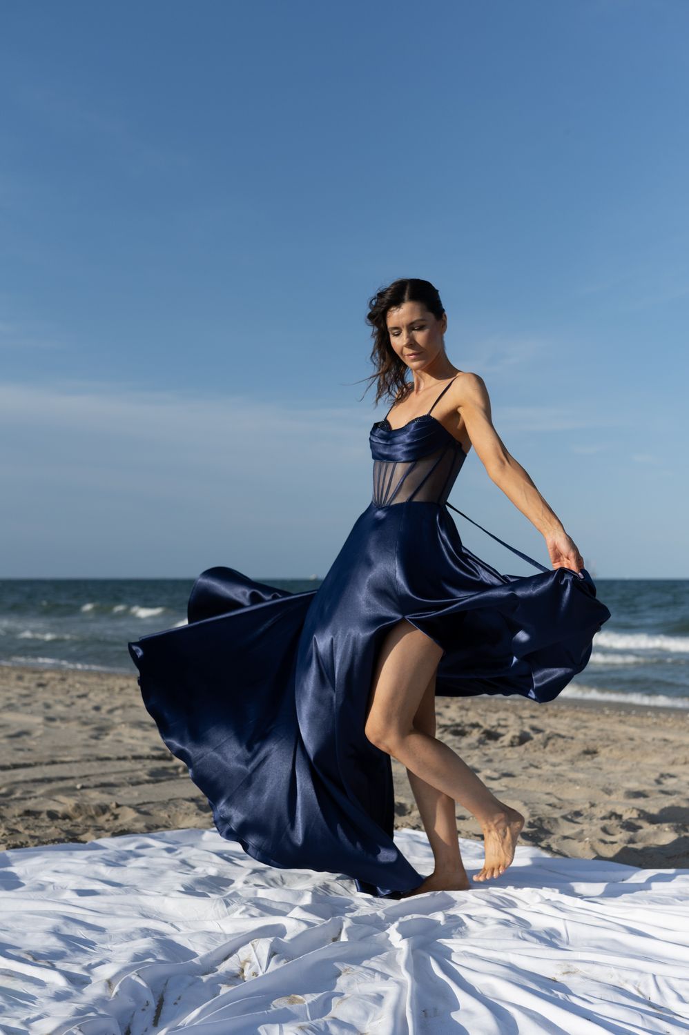 Collezione cerimonia abito raso corsetto blu