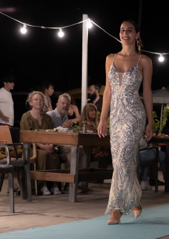 Collezione cerimonia abito paillettes argento