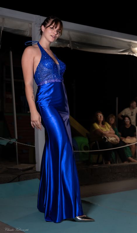 Collezione cerimonia abito americana in raso bluette
