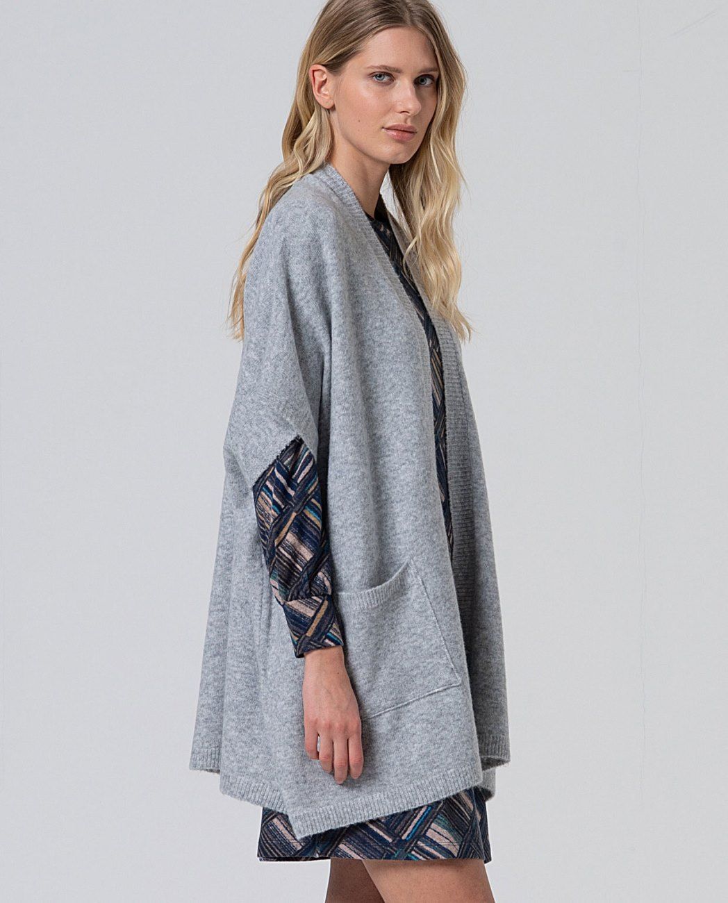 Surkana poncho grigio
