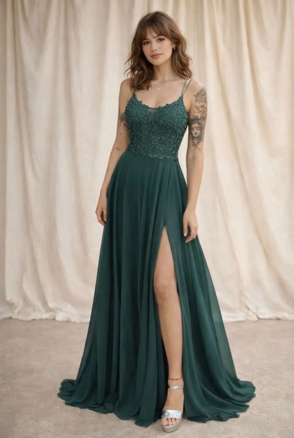 Collezione cerimonia abito pizzo e intreccio verde