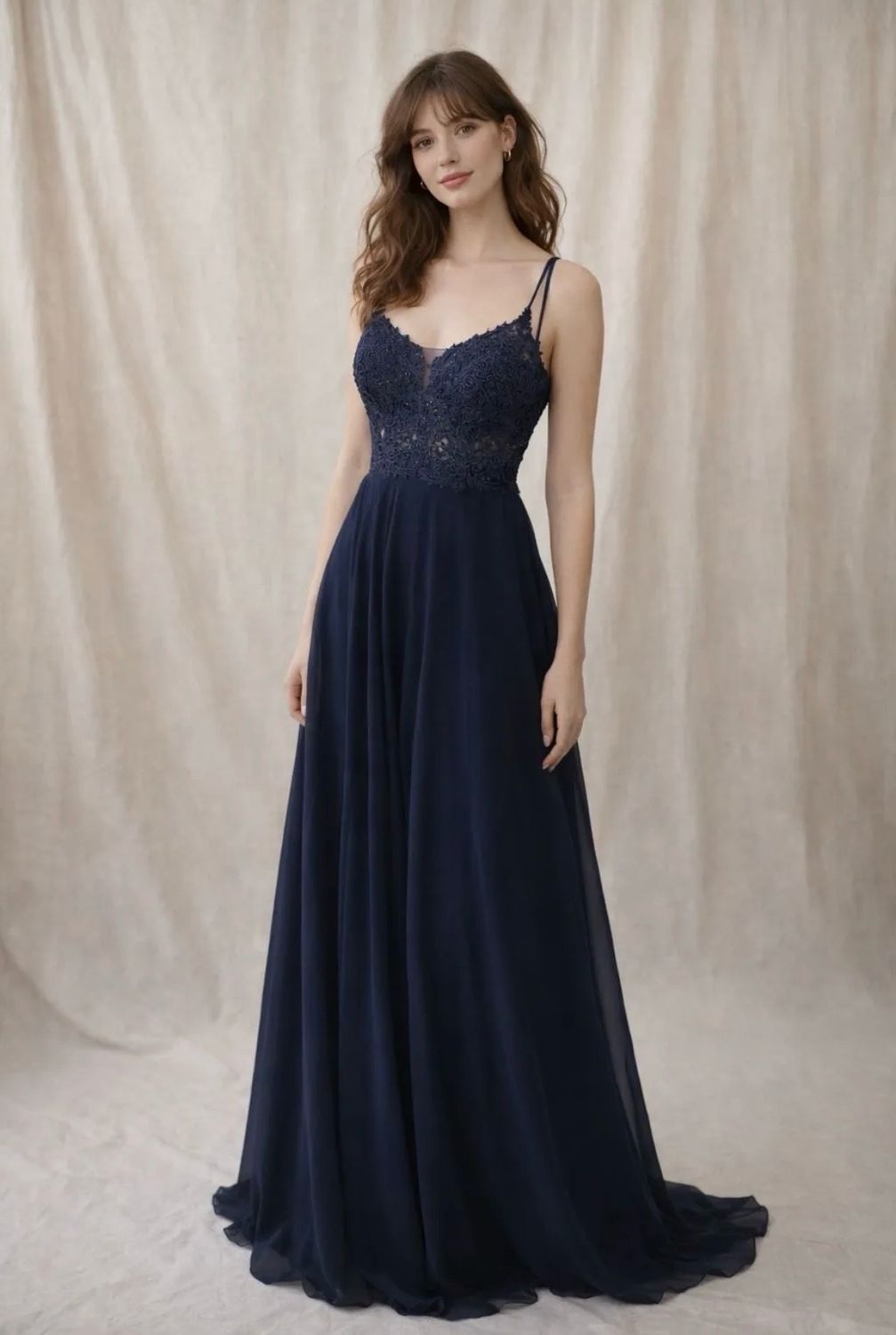 Collezione cerimonia abito pizzo e intreccio blu