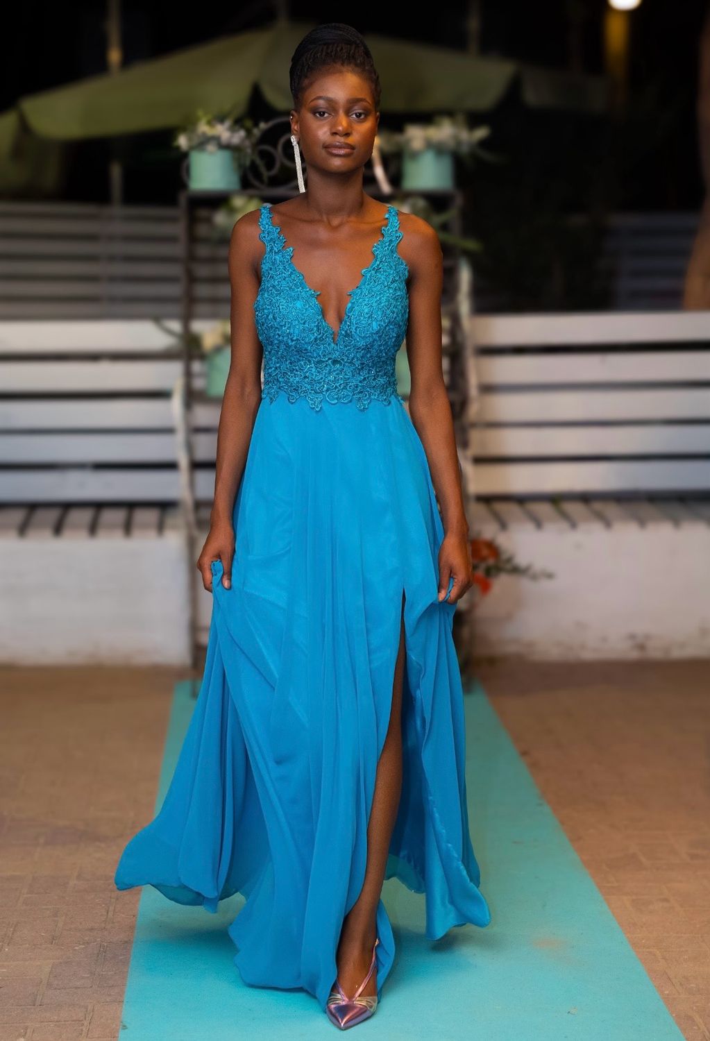 Collezione cerimonia abito corpetto ricamato turchese