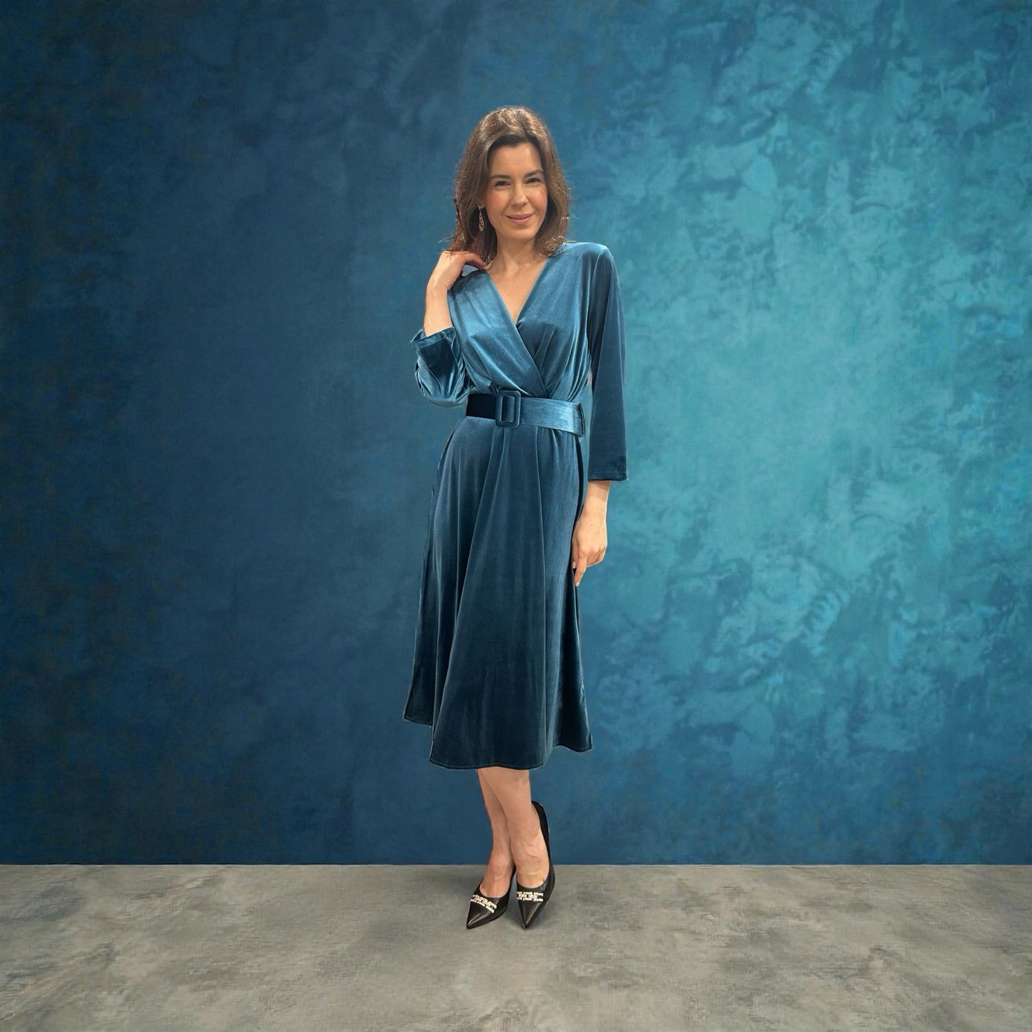 Collezione look per le feste abito velluto petrolio