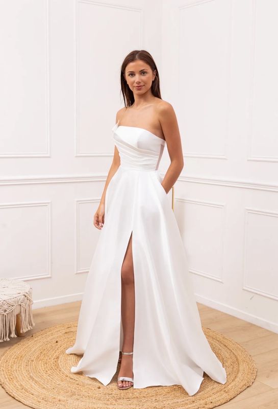 Collezione sposa abito raso décolleté
